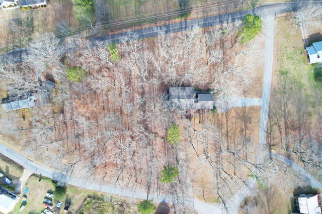 304 County Road 475, Etowah, TN 37331