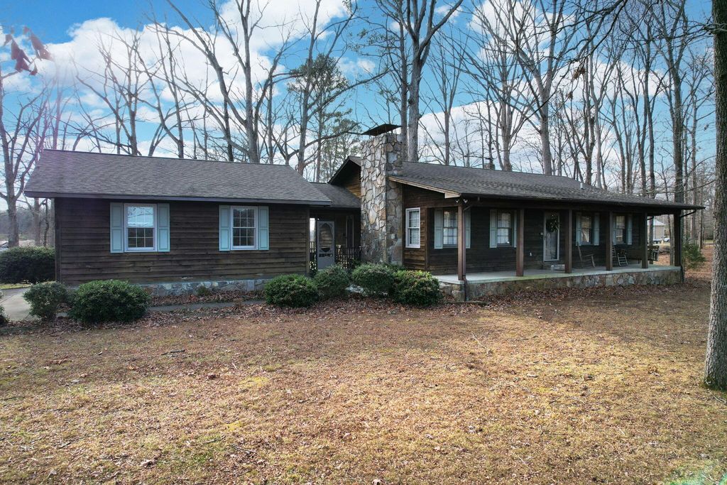 304 County Road 475, Etowah, TN 37331