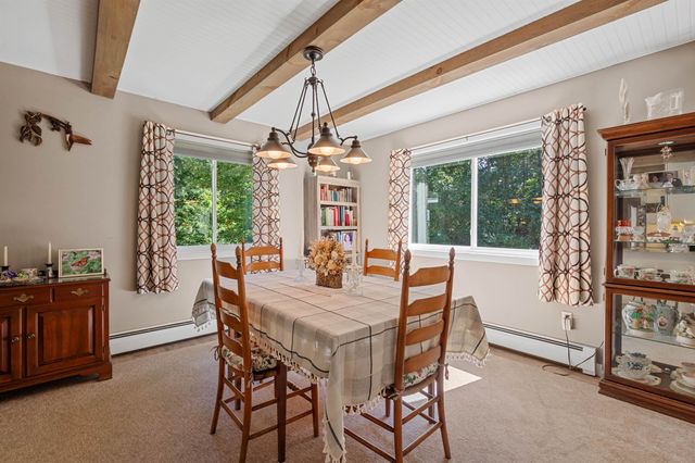 10 Town House Road, New Hampton, NH 03256