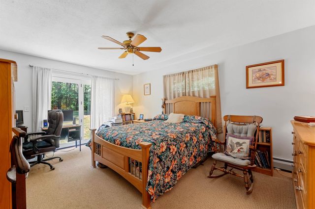 10 Town House Road, New Hampton, NH 03256