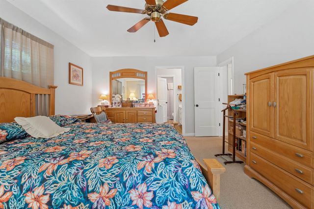 10 Town House Road, New Hampton, NH 03256