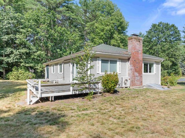 10 Town House Road, New Hampton, NH 03256