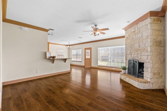 215 N 2nd Street, Princeton, TX 75407