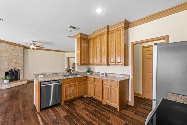 215 N 2nd Street, Princeton, TX 75407