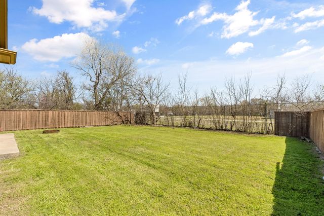 215 N 2nd Street, Princeton, TX 75407