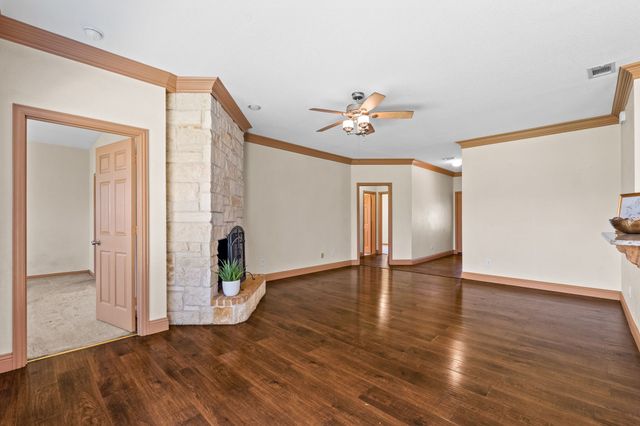 215 N 2nd Street, Princeton, TX 75407