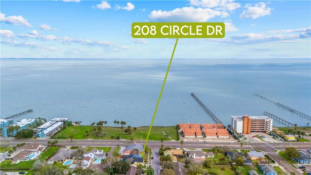 208 Circle Dr, Corpus Christi, TX 78411