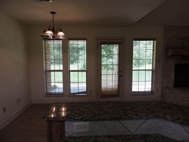 525 Peach Tree Road, Gun Barrel City, TX 75156