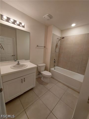 326 SW 24th PL, Cape Coral, FL 33991
