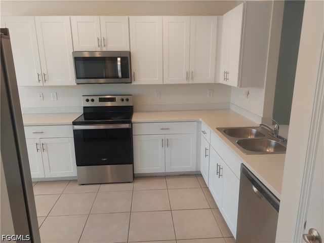 326 SW 24th PL, Cape Coral, FL 33991