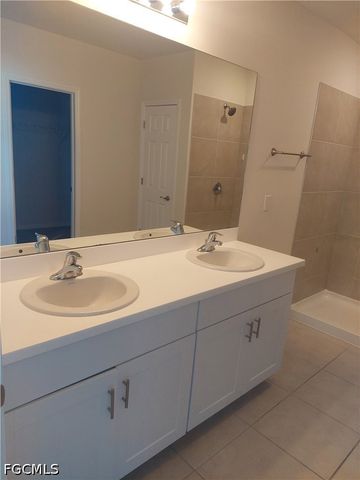 326 SW 24th PL, Cape Coral, FL 33991