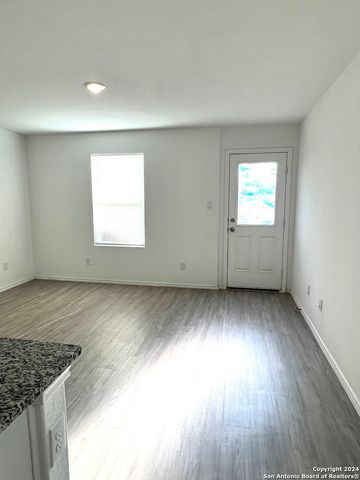 10961 Presa Way, San Antonio, TX 78223
