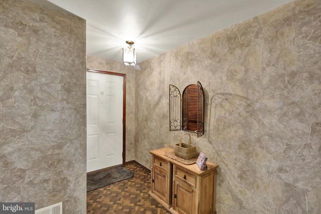 1026 FOX RUN, Reading, PA 19606