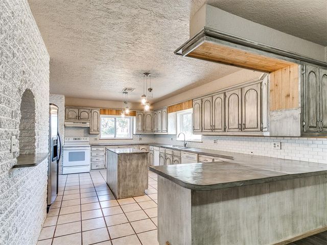 5004 NW Frisco Road, Piedmont, OK 73078