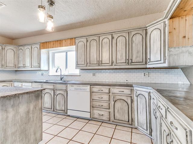 5004 NW Frisco Road, Piedmont, OK 73078