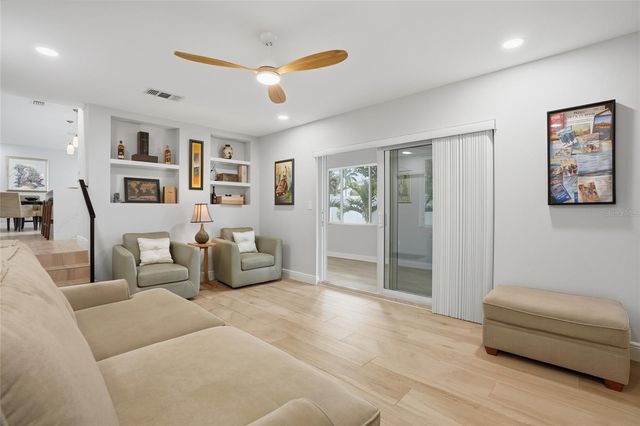 7035 14TH STREET S, St Petersburg, FL 33705