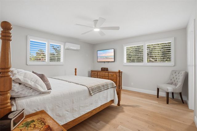 7035 14TH STREET S, St Petersburg, FL 33705