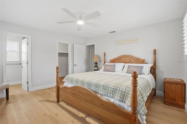 7035 14TH STREET S, St Petersburg, FL 33705