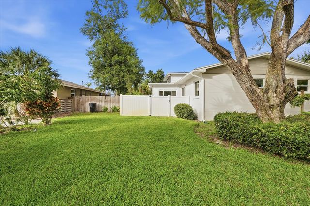 7035 14TH STREET S, St Petersburg, FL 33705