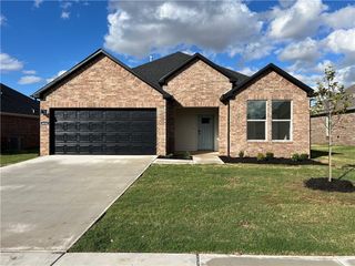 458 W Taverner Xing, Farmington, AR 72730