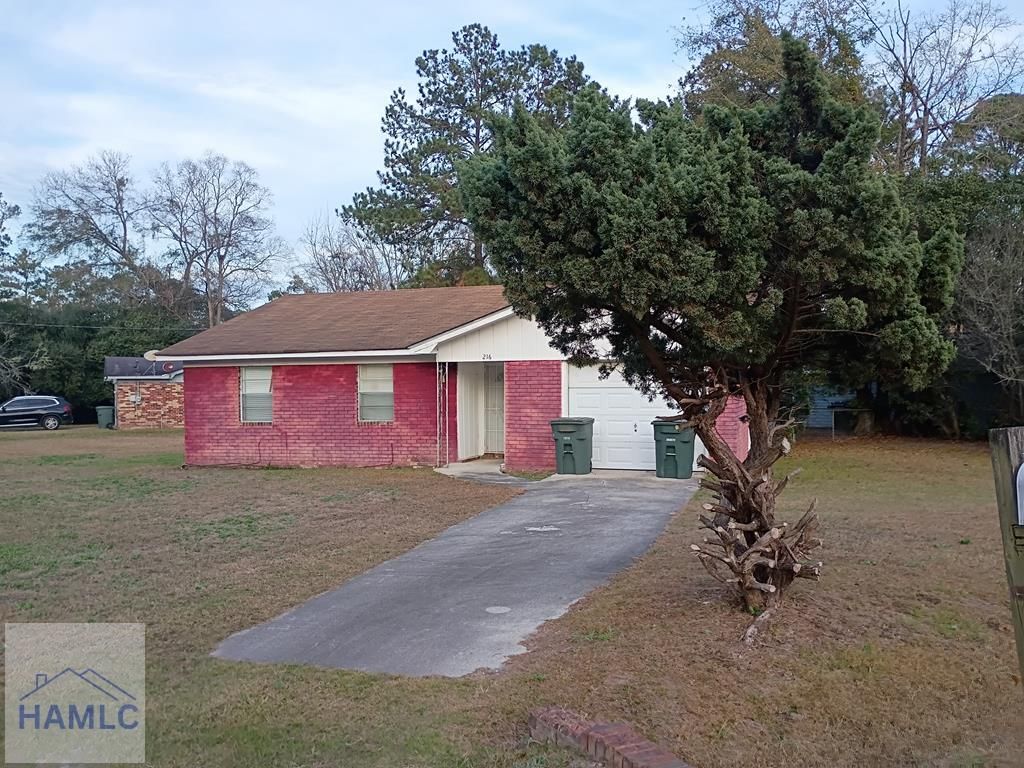216 Robin Road, Hinesville, GA 31313