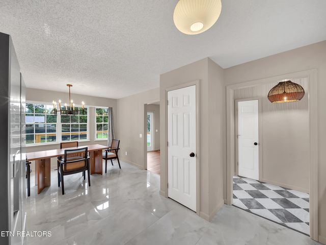 210 N Clark St, Sweetwater, TN 37874