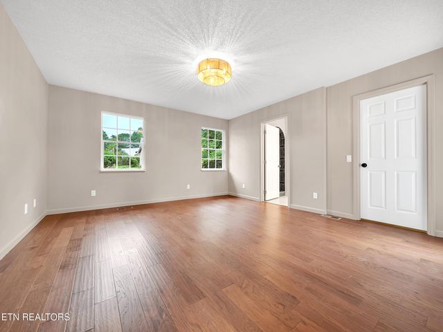 210 N Clark St, Sweetwater, TN 37874