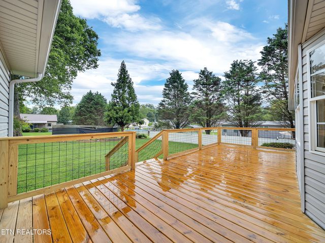 210 N Clark St, Sweetwater, TN 37874