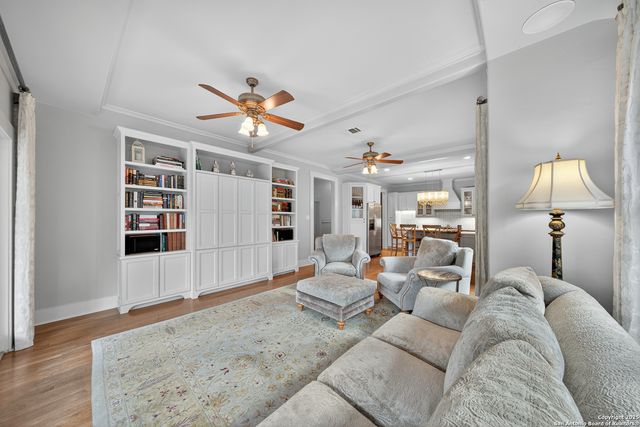 929 Cambridge Oval, San Antonio, TX 78209