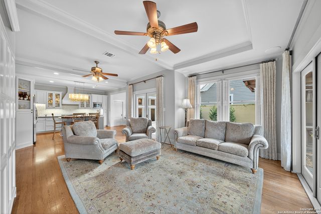 929 Cambridge Oval, San Antonio, TX 78209