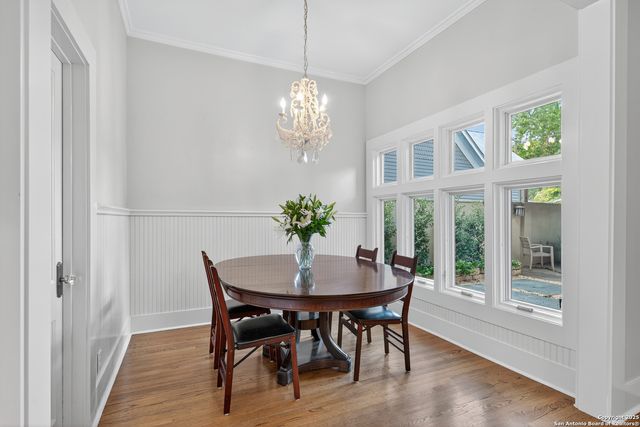 929 Cambridge Oval, San Antonio, TX 78209