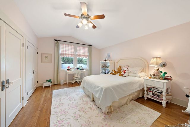 929 Cambridge Oval, San Antonio, TX 78209