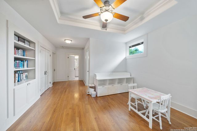 929 Cambridge Oval, San Antonio, TX 78209