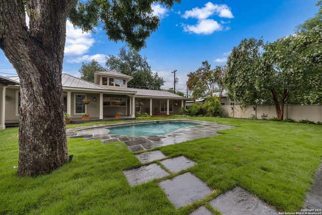 929 Cambridge Oval, San Antonio, TX 78209