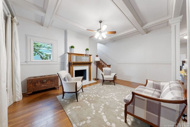 929 Cambridge Oval, San Antonio, TX 78209