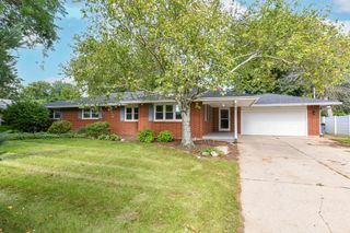 W7478 Pleasant STREET, Delavan, WI 53115