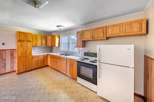 109 County Route 412, Westerlo, NY 12193