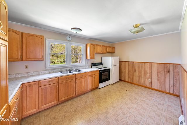 109 County Route 412, Westerlo, NY 12193