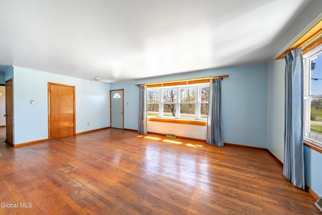 109 County Route 412, Westerlo, NY 12193