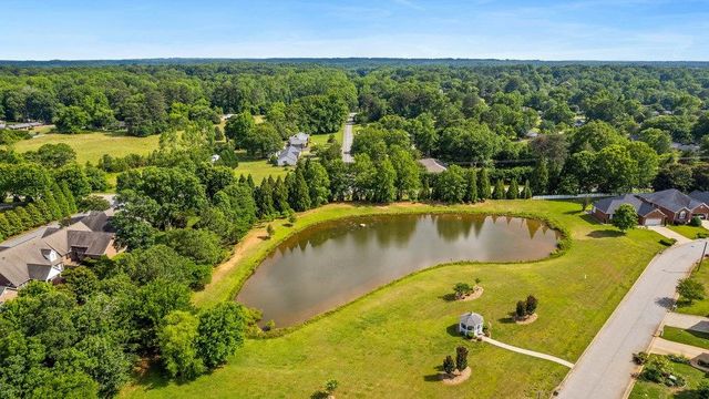 172 Roberts Meadow Loop, Spartanburg, SC 29307