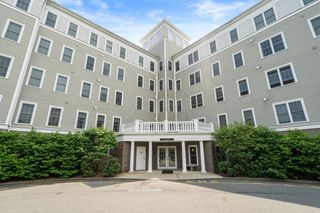 8 Crowninshield St 212, Peabody, MA 01960