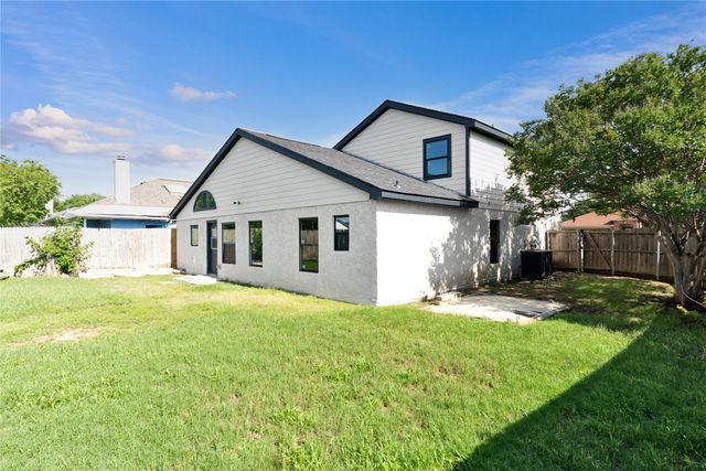 416 Cross Cut Drive, Arlington, TX 76018