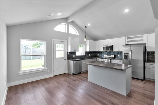 416 Cross Cut Drive, Arlington, TX 76018