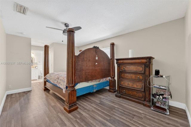 4921 NW 15th Ave, Deerfield Beach, FL 33064