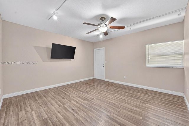 4921 NW 15th Ave, Deerfield Beach, FL 33064