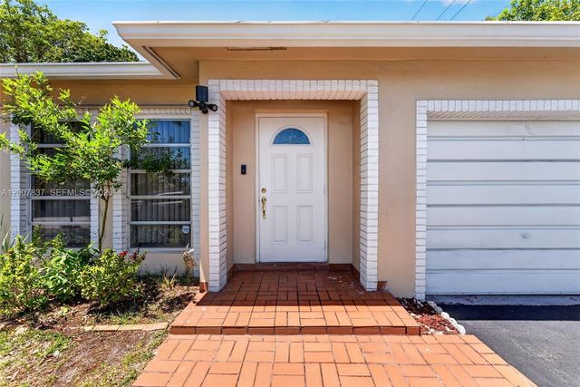 4921 NW 15th Ave, Deerfield Beach, FL 33064