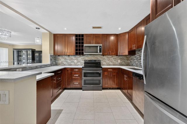 4921 NW 15th Ave, Deerfield Beach, FL 33064