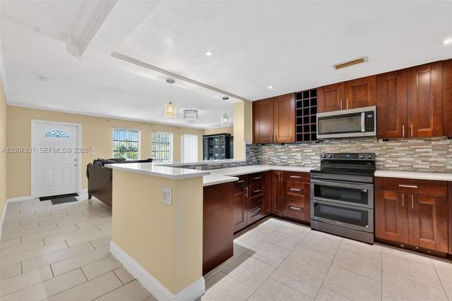 4921 NW 15th Ave, Deerfield Beach, FL 33064