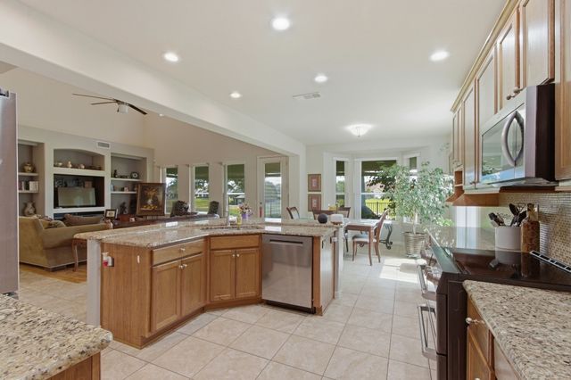 9601 Grandview Drive, Denton, TX 76207