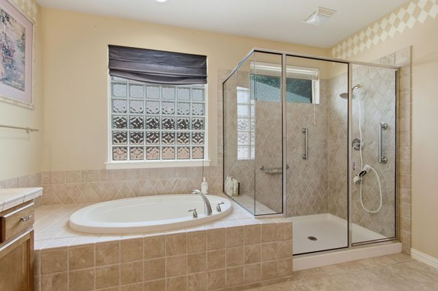9601 Grandview Drive, Denton, TX 76207